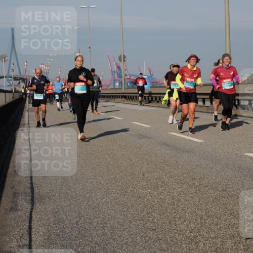 03.10.2025 - Köhlbrandbrückenlauf Fabian Wolf http://msf.ph/oto/9057391 03.10.2025 10:03:56 Position 3 2174, 2143 meine-sportfotos.de
