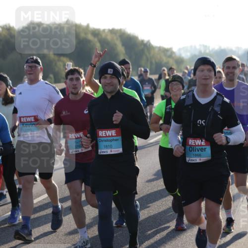 03.10.2025 - Köhlbrandbrückenlauf Jannik Wohlers http://msf.ph/oto/9057401 03.10.2025 09:21:15 Position 3 1815, 2750, 3762, 1810, 1866 meine-sportfotos.de