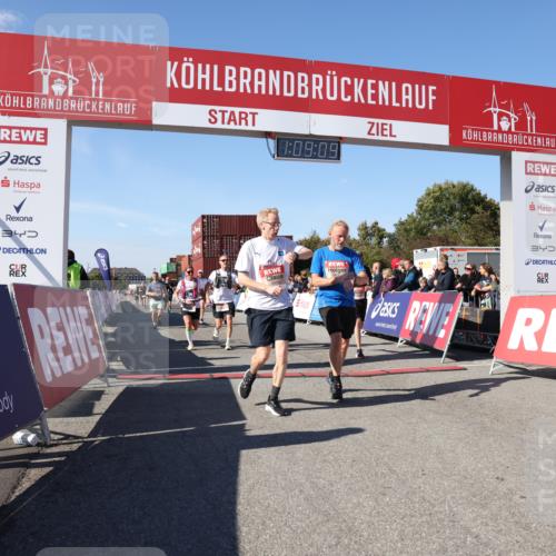 03.10.2025 - Köhlbrandbrückenlauf Lena Gebhardt http://msf.ph/oto/9057409 03.10.2025 13:09:09 Ziel 4057, 4197, 4346, 4351, 4377, 4381, 4403, 4486, 4505, 4901, 5242, 5740, 5953, 6372, 6562, 6630, 6814, 6816 meine-sportfotos.de