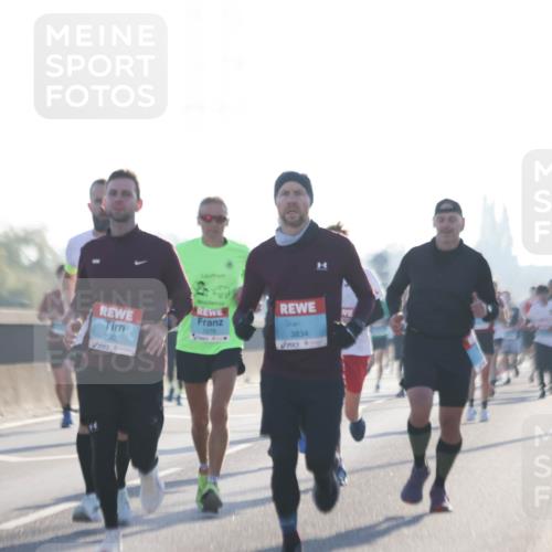 03.10.2025 - Köhlbrandbrückenlauf Jannik Wohlers http://msf.ph/oto/9057444 03.10.2025 09:13:36 Position 3 3155, 2302, 1079, 3834 meine-sportfotos.de