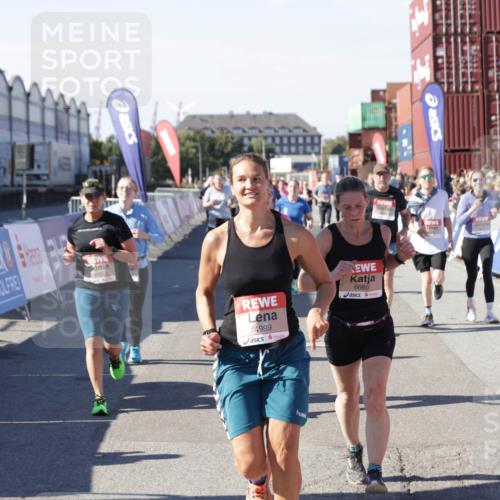 03.10.2025 - Köhlbrandbrückenlauf Jannik Wohlers http://msf.ph/oto/9057460 03.10.2025 13:11:28 Ziel 4293, 4315, 4325, 4427, 4501, 4597, 4999, 5145, 5754, 5794, 5939, 6028, 6080, 6563, 6680, 6685, 6686, 6690, 6691, 6726 meine-sportfotos.de