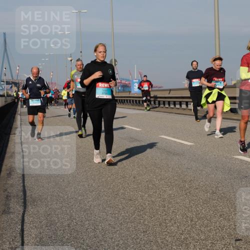 03.10.2025 - Köhlbrandbrückenlauf Fabian Wolf http://msf.ph/oto/9057476 03.10.2025 10:03:58 Position 3 3759, 2174 meine-sportfotos.de