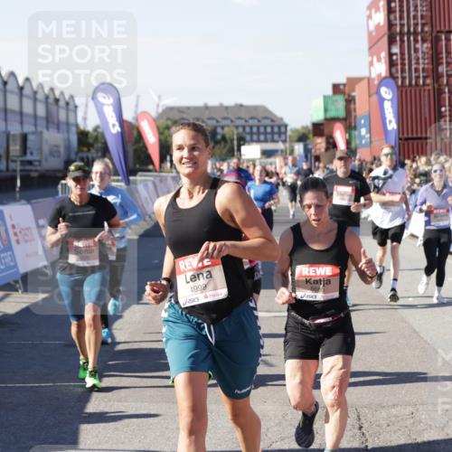 03.10.2025 - Köhlbrandbrückenlauf Jannik Wohlers http://msf.ph/oto/9057481 03.10.2025 13:11:28 Ziel 4293, 4315, 4325, 4427, 4501, 4597, 4999, 5145, 5754, 5794, 5939, 6028, 6080, 6563, 6680, 6685, 6686, 6690, 6691, 6726 meine-sportfotos.de