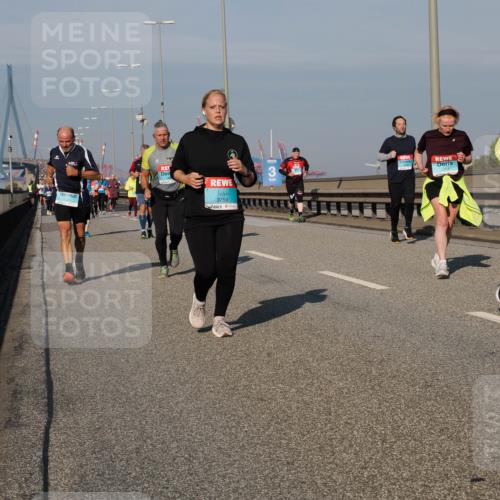 03.10.2025 - Köhlbrandbrückenlauf Fabian Wolf http://msf.ph/oto/9057484 03.10.2025 10:03:58 Position 3 3759, 3, 2174 meine-sportfotos.de