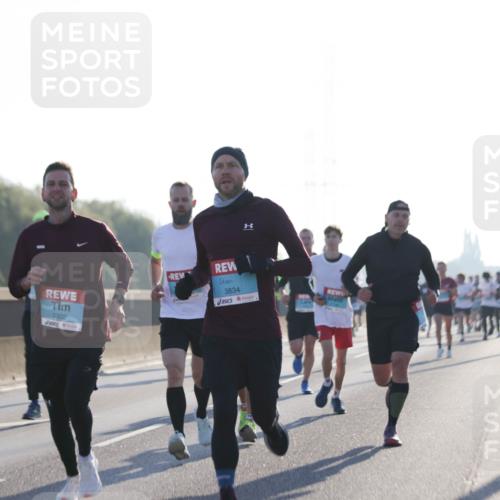 03.10.2025 - Köhlbrandbrückenlauf Jannik Wohlers http://msf.ph/oto/9057487 03.10.2025 09:13:38 Position 3 2302, 3834 meine-sportfotos.de