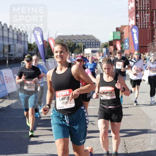 03.10.2025 - Köhlbrandbrückenlauf Jannik Wohlers http://msf.ph/oto/9057492 03.10.2025 13:11:29 Ziel 4158, 4293, 4315, 4325, 4427, 4501, 4597, 4999, 5145, 5754, 5794, 5939, 6028, 6080, 6563, 6680, 6685, 6686, 6690, 6691, 6726 meine-sportfotos.de