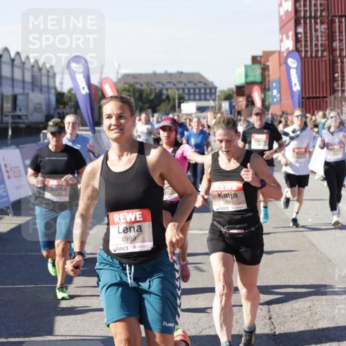 03.10.2025 - Köhlbrandbrückenlauf Jannik Wohlers http://msf.ph/oto/9057498 03.10.2025 13:11:29 Ziel 4158, 4293, 4315, 4325, 4427, 4501, 4597, 4999, 5145, 5754, 5794, 5939, 6028, 6080, 6563, 6680, 6685, 6686, 6690, 6691, 6726 meine-sportfotos.de