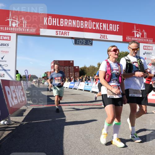 03.10.2025 - Köhlbrandbrückenlauf Lena Gebhardt http://msf.ph/oto/9057510 03.10.2025 13:09:13 Ziel 4197, 4334, 4346, 4351, 4377, 4486, 4901, 5242, 5740, 5953, 6037, 6062, 6349, 6562, 6630, 6814, 6816 meine-sportfotos.de