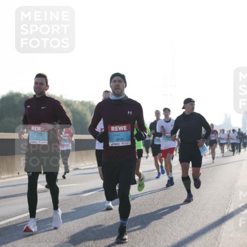 03.10.2025 - Köhlbrandbrückenlauf Jannik Wohlers http://msf.ph/oto/9057512 03.10.2025 09:13:39 Position 3 55, 2302, 3834 meine-sportfotos.de