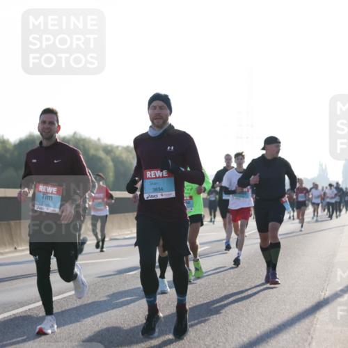 03.10.2025 - Köhlbrandbrückenlauf Jannik Wohlers http://msf.ph/oto/9057524 03.10.2025 09:13:39 Position 3 2302, 3834 meine-sportfotos.de