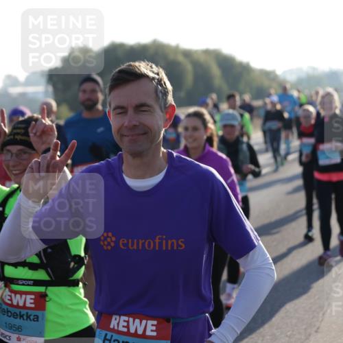 03.10.2025 - Köhlbrandbrückenlauf Jannik Wohlers http://msf.ph/oto/9057526 03.10.2025 09:21:18 Position 3 89, 1956 meine-sportfotos.de