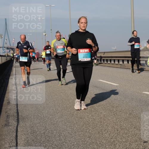 03.10.2025 - Köhlbrandbrückenlauf Fabian Wolf http://msf.ph/oto/9057529 03.10.2025 10:03:59 Position 3 0, 3759, 2164 meine-sportfotos.de