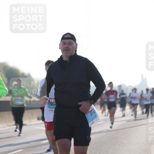 03.10.2025 - Köhlbrandbrückenlauf Jannik Wohlers http://msf.ph/oto/9057538 03.10.2025 09:13:40 Position 3 1079, 27, 2709 meine-sportfotos.de