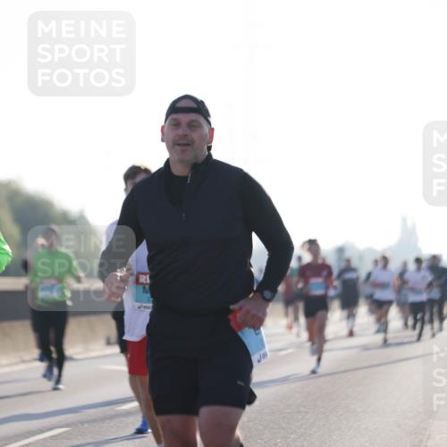 03.10.2025 - Köhlbrandbrückenlauf Jannik Wohlers http://msf.ph/oto/9057544 03.10.2025 09:13:40 Position 3 1079 meine-sportfotos.de