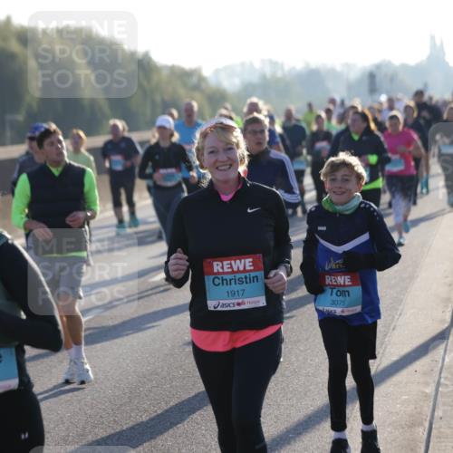 03.10.2025 - Köhlbrandbrückenlauf Jannik Wohlers http://msf.ph/oto/9057559 03.10.2025 09:21:19 Position 3 2068, 1917, 3075 meine-sportfotos.de
