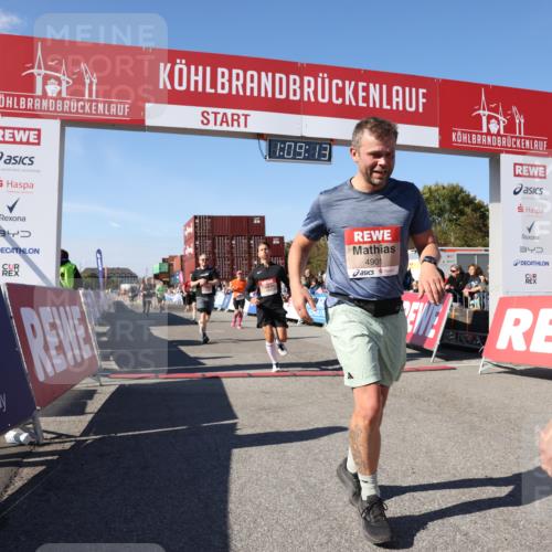 03.10.2025 - Köhlbrandbrückenlauf Lena Gebhardt http://msf.ph/oto/9057562 03.10.2025 13:09:14 Ziel 4197, 4334, 4351, 4377, 4486, 4681, 4901, 5242, 5740, 5953, 6037, 6062, 6349, 6562, 6630, 6814, 6816 meine-sportfotos.de