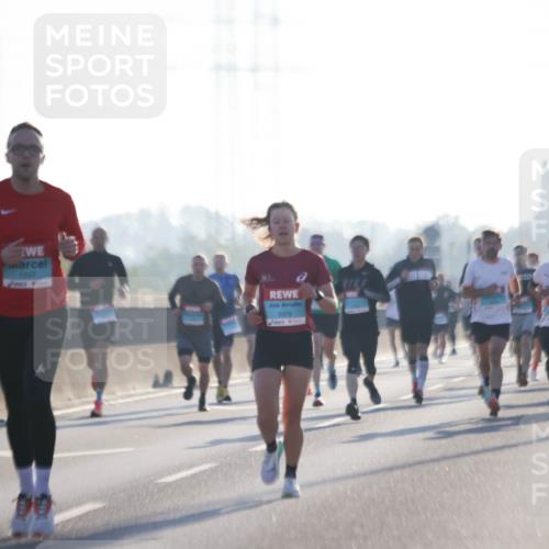 03.10.2025 - Köhlbrandbrückenlauf Jannik Wohlers http://msf.ph/oto/9057564 03.10.2025 09:13:42 Position 3 1107, 3376 meine-sportfotos.de