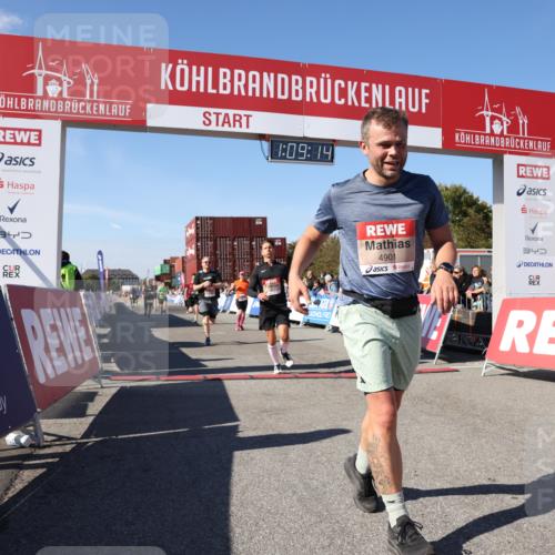 03.10.2025 - Köhlbrandbrückenlauf Lena Gebhardt http://msf.ph/oto/9057573 03.10.2025 13:09:14 Ziel 4197, 4334, 4351, 4377, 4486, 4681, 4901, 5242, 5740, 5953, 6037, 6062, 6349, 6562, 6630, 6814, 6816 meine-sportfotos.de