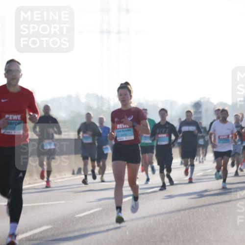 03.10.2025 - Köhlbrandbrückenlauf Jannik Wohlers http://msf.ph/oto/9057583 03.10.2025 09:13:42 Position 3 1107, 3376 meine-sportfotos.de