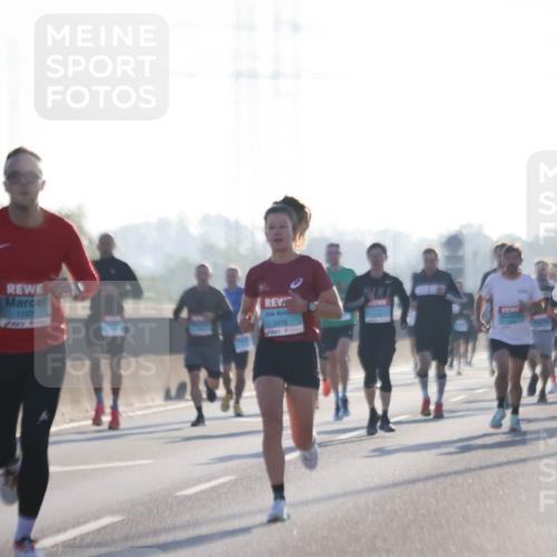 03.10.2025 - Köhlbrandbrückenlauf Jannik Wohlers http://msf.ph/oto/9057589 03.10.2025 09:13:42 Position 3 1107, 3376 meine-sportfotos.de