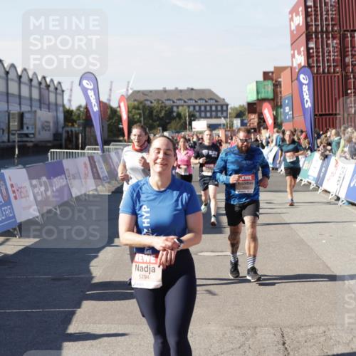 03.10.2025 - Köhlbrandbrückenlauf Jannik Wohlers http://msf.ph/oto/9057592 03.10.2025 13:11:33 Ziel 4158, 4315, 4325, 4427, 4501, 4538, 4597, 4617, 4777, 4799, 4845, 4999, 5145, 5794, 5939, 6028, 6217, 6218, 6517, 6563, 6680, 6689, 6690, 6691 meine-sportfotos.de