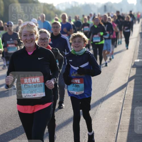 03.10.2025 - Köhlbrandbrückenlauf Jannik Wohlers http://msf.ph/oto/9057593 03.10.2025 09:21:20 Position 3 1917, 3075 meine-sportfotos.de