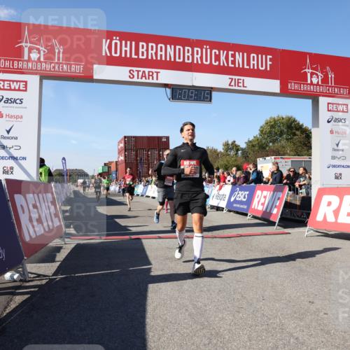 03.10.2025 - Köhlbrandbrückenlauf Lena Gebhardt http://msf.ph/oto/9057597 03.10.2025 13:09:15 Ziel 4334, 4351, 4377, 4486, 4681, 4901, 5242, 5740, 5953, 6037, 6062, 6349, 6562, 6630, 6743, 6814, 6816 meine-sportfotos.de