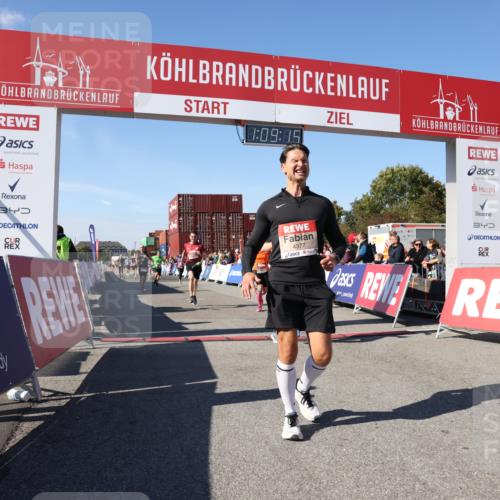 03.10.2025 - Köhlbrandbrückenlauf Lena Gebhardt http://msf.ph/oto/9057604 03.10.2025 13:09:15 Ziel 4334, 4351, 4377, 4486, 4681, 4901, 5242, 5740, 5953, 6037, 6062, 6349, 6562, 6630, 6743, 6814, 6816 meine-sportfotos.de