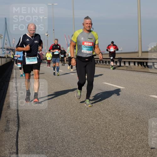 03.10.2025 - Köhlbrandbrückenlauf Fabian Wolf http://msf.ph/oto/9057618 03.10.2025 10:04:00 Position 3 0, 2121, 1482 meine-sportfotos.de