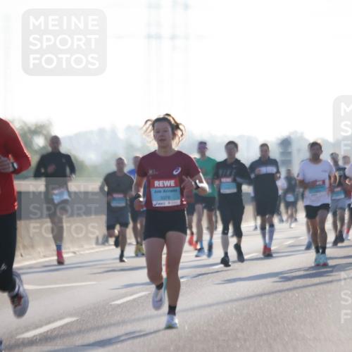03.10.2025 - Köhlbrandbrückenlauf Jannik Wohlers http://msf.ph/oto/9057627 03.10.2025 09:13:42 Position 3 1107, 3376 meine-sportfotos.de