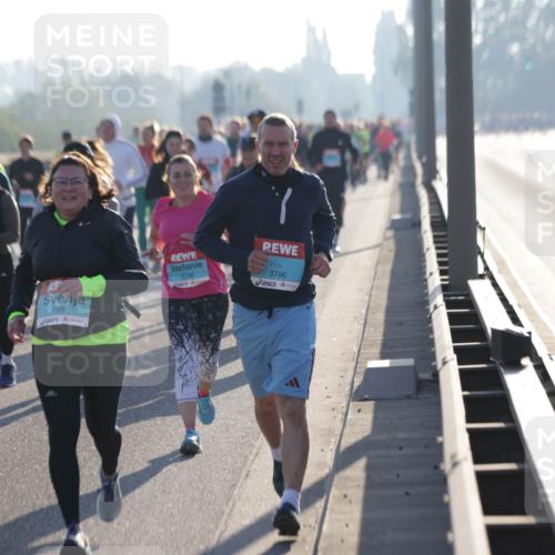 03.10.2025 - Köhlbrandbrückenlauf Jannik Wohlers http://msf.ph/oto/9057664 03.10.2025 09:21:22 Position 3 1991, 3239, 3796 meine-sportfotos.de