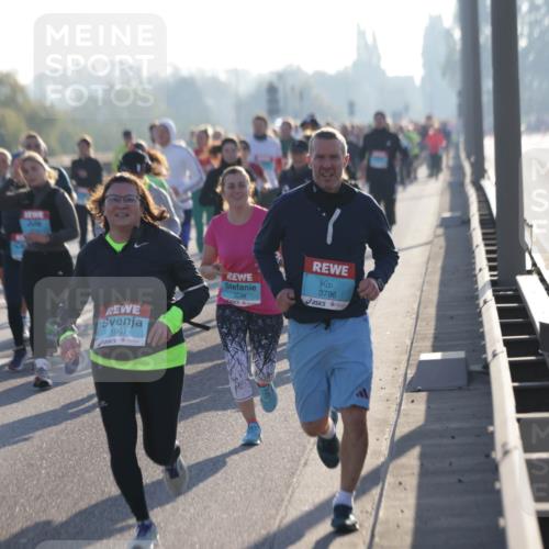 03.10.2025 - Köhlbrandbrückenlauf Jannik Wohlers http://msf.ph/oto/9057677 03.10.2025 09:21:22 Position 3 1991, 3239, 3796 meine-sportfotos.de