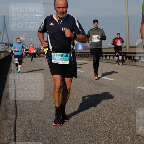 03.10.2025 - Köhlbrandbrückenlauf Fabian Wolf http://msf.ph/oto/9057700 03.10.2025 10:04:02 Position 3 2121, 3 meine-sportfotos.de
