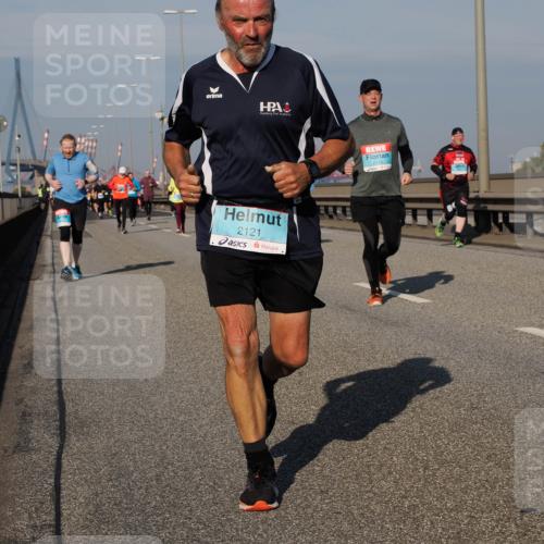 03.10.2025 - Köhlbrandbrückenlauf Fabian Wolf http://msf.ph/oto/9057707 03.10.2025 10:04:02 Position 3 2121, 2210 meine-sportfotos.de