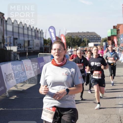 03.10.2025 - Köhlbrandbrückenlauf Jannik Wohlers http://msf.ph/oto/9057714 03.10.2025 13:11:35 Ziel 4158, 4315, 4325, 4427, 4501, 4538, 4617, 4777, 4782, 4799, 4845, 4999, 5145, 5794, 5939, 6028, 6217, 6218, 6517, 6563, 6680, 6689, 6690, 6691 meine-sportfotos.de