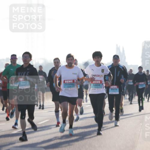 03.10.2025 - Köhlbrandbrückenlauf Jannik Wohlers http://msf.ph/oto/9057741 03.10.2025 09:13:46 Position 3 3789, 1112, 3338 meine-sportfotos.de