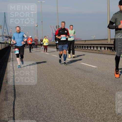 03.10.2025 - Köhlbrandbrückenlauf Fabian Wolf http://msf.ph/oto/9057762 03.10.2025 10:04:04 Position 3 1664, 3405, 2210 meine-sportfotos.de