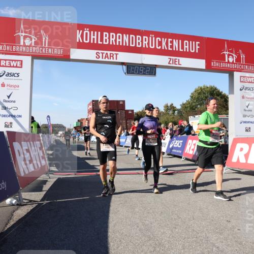 03.10.2025 - Köhlbrandbrückenlauf Lena Gebhardt http://msf.ph/oto/9057772 03.10.2025 13:09:22 Ziel 4129, 4134, 4212, 4334, 4377, 4681, 5061, 5352, 5740, 6037, 6062, 6349, 6661, 6743 meine-sportfotos.de