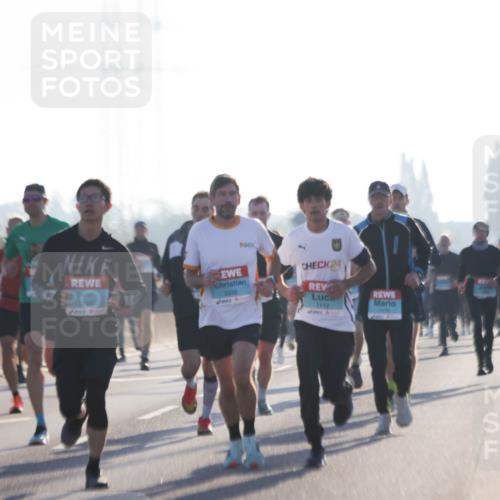 03.10.2025 - Köhlbrandbrückenlauf Jannik Wohlers http://msf.ph/oto/9057776 03.10.2025 09:13:47 Position 3 3789, 3338, 24, 1112 meine-sportfotos.de