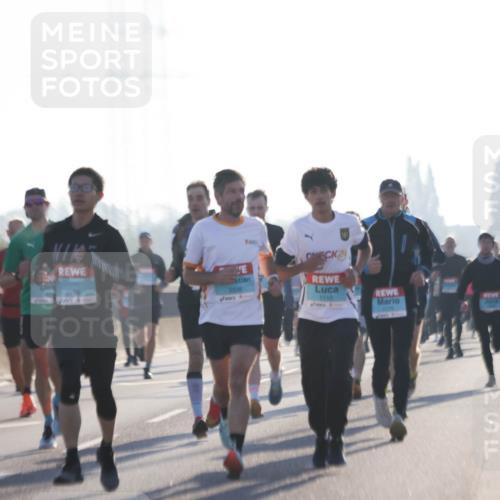 03.10.2025 - Köhlbrandbrückenlauf Jannik Wohlers http://msf.ph/oto/9057782 03.10.2025 09:13:47 Position 3 3789, 3338, 1112, 1175 meine-sportfotos.de