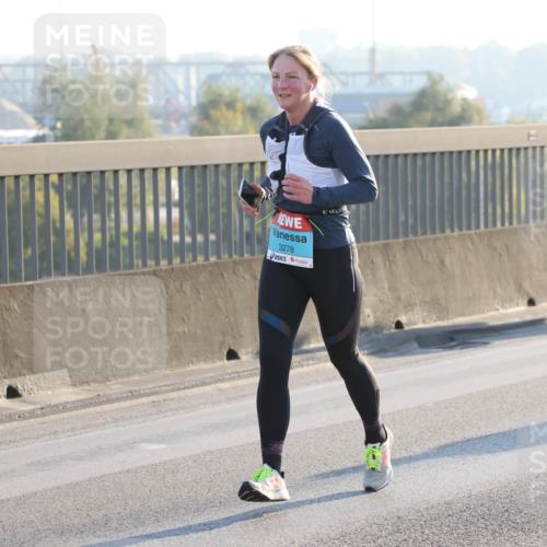 03.10.2025 - Köhlbrandbrückenlauf Lena Gebhardt http://msf.ph/oto/9057787 03.10.2025 09:18:08 Position 1 3278 meine-sportfotos.de