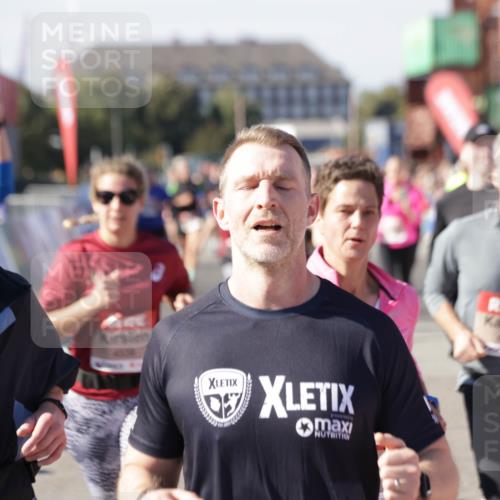 03.10.2025 - Köhlbrandbrückenlauf Jannik Wohlers http://msf.ph/oto/9057800 03.10.2025 13:11:37 Ziel 4158, 4315, 4325, 4427, 4501, 4538, 4568, 4617, 4736, 4777, 4782, 4799, 4845, 4999, 5145, 5794, 5866, 5869, 5937, 6028, 6217, 6218, 6517, 6563, 6680, 6689, 6690, 6691 meine-sportfotos.de