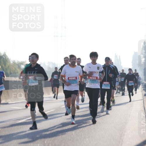 03.10.2025 - Köhlbrandbrückenlauf Jannik Wohlers http://msf.ph/oto/9057802 03.10.2025 09:13:48 Position 3 24, 3789, 1112, 3338 meine-sportfotos.de