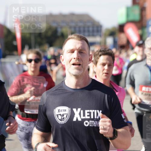 03.10.2025 - Köhlbrandbrückenlauf Jannik Wohlers http://msf.ph/oto/9057804 03.10.2025 13:11:37 Ziel 4158, 4315, 4325, 4427, 4501, 4538, 4568, 4617, 4736, 4777, 4782, 4799, 4845, 4999, 5145, 5794, 5866, 5869, 5937, 6028, 6217, 6218, 6517, 6563, 6680, 6689, 6690, 6691 meine-sportfotos.de