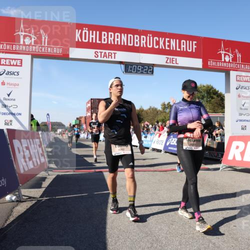 03.10.2025 - Köhlbrandbrückenlauf Lena Gebhardt http://msf.ph/oto/9057805 03.10.2025 13:09:23 Ziel 4129, 4134, 4212, 4334, 4377, 4681, 5061, 5352, 5740, 6037, 6062, 6349, 6661, 6743 meine-sportfotos.de