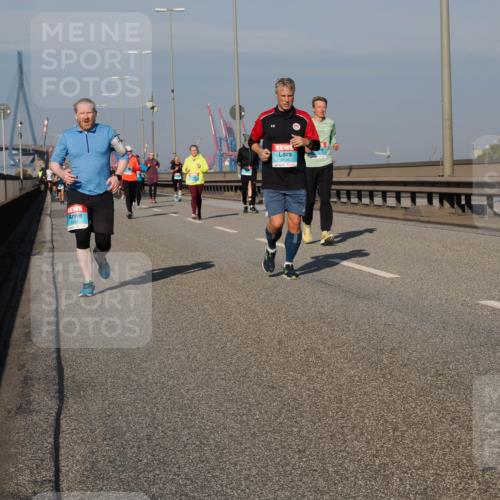 03.10.2025 - Köhlbrandbrückenlauf Fabian Wolf http://msf.ph/oto/9057810 03.10.2025 10:04:05 Position 3 1664, 3405 meine-sportfotos.de