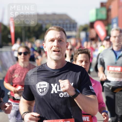03.10.2025 - Köhlbrandbrückenlauf Jannik Wohlers http://msf.ph/oto/9057817 03.10.2025 13:11:37 Ziel 4158, 4315, 4325, 4427, 4501, 4538, 4568, 4617, 4736, 4777, 4782, 4799, 4845, 4999, 5145, 5794, 5866, 5869, 5937, 6028, 6217, 6218, 6517, 6563, 6680, 6689, 6690, 6691 meine-sportfotos.de