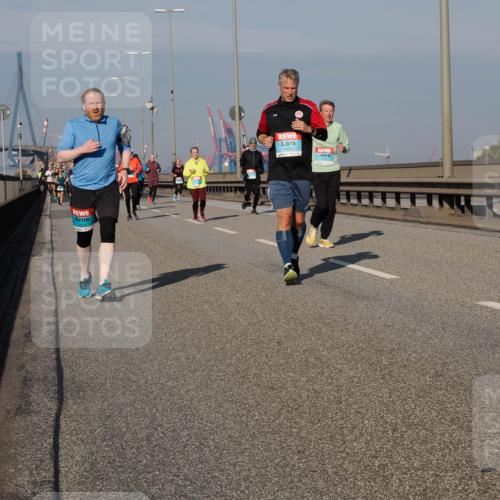 03.10.2025 - Köhlbrandbrückenlauf Fabian Wolf http://msf.ph/oto/9057821 03.10.2025 10:04:05 Position 3 3405 meine-sportfotos.de