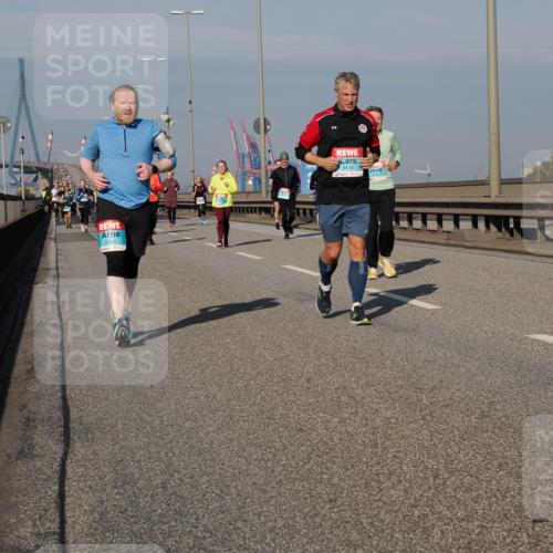 03.10.2025 - Köhlbrandbrückenlauf Fabian Wolf http://msf.ph/oto/9057839 03.10.2025 10:04:06 Position 3 1664, 3405 meine-sportfotos.de