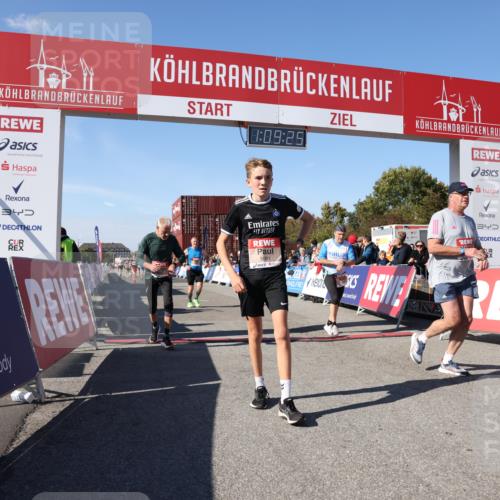 03.10.2025 - Köhlbrandbrückenlauf Lena Gebhardt http://msf.ph/oto/9057844 03.10.2025 13:09:26 Ziel 4129, 4134, 4212, 4298, 4334, 4681, 5061, 5352, 6037, 6062, 6349, 6481, 6661, 6667, 6743 meine-sportfotos.de